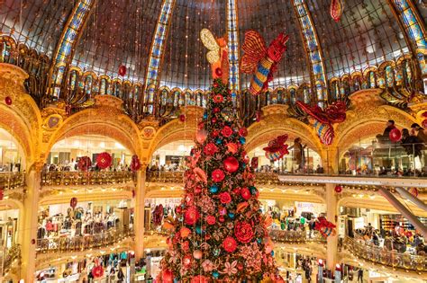 Vitrines de Noël 2024 au Printemps Haussmann 